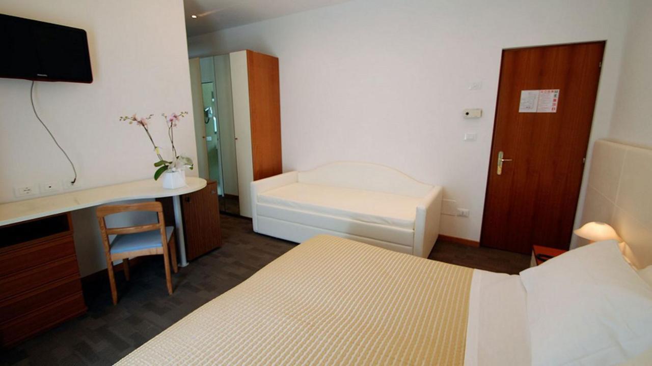 Hotel Sorriso 밀라노마리티마 외부 사진