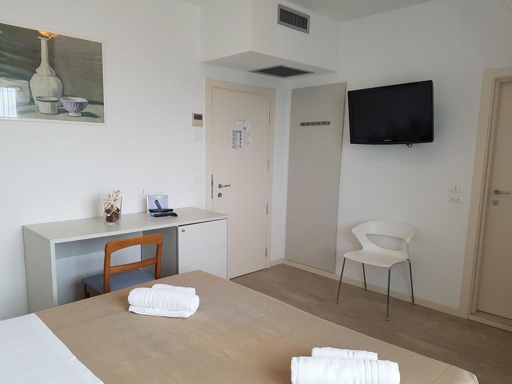 Hotel Sorriso 밀라노마리티마 외부 사진
