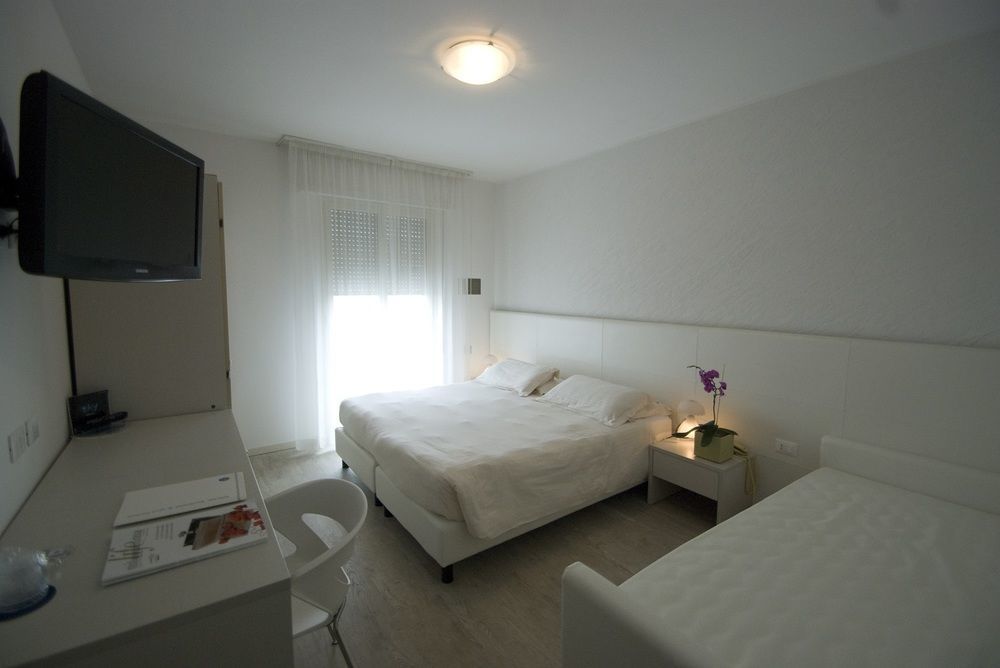 Hotel Sorriso 밀라노마리티마 외부 사진