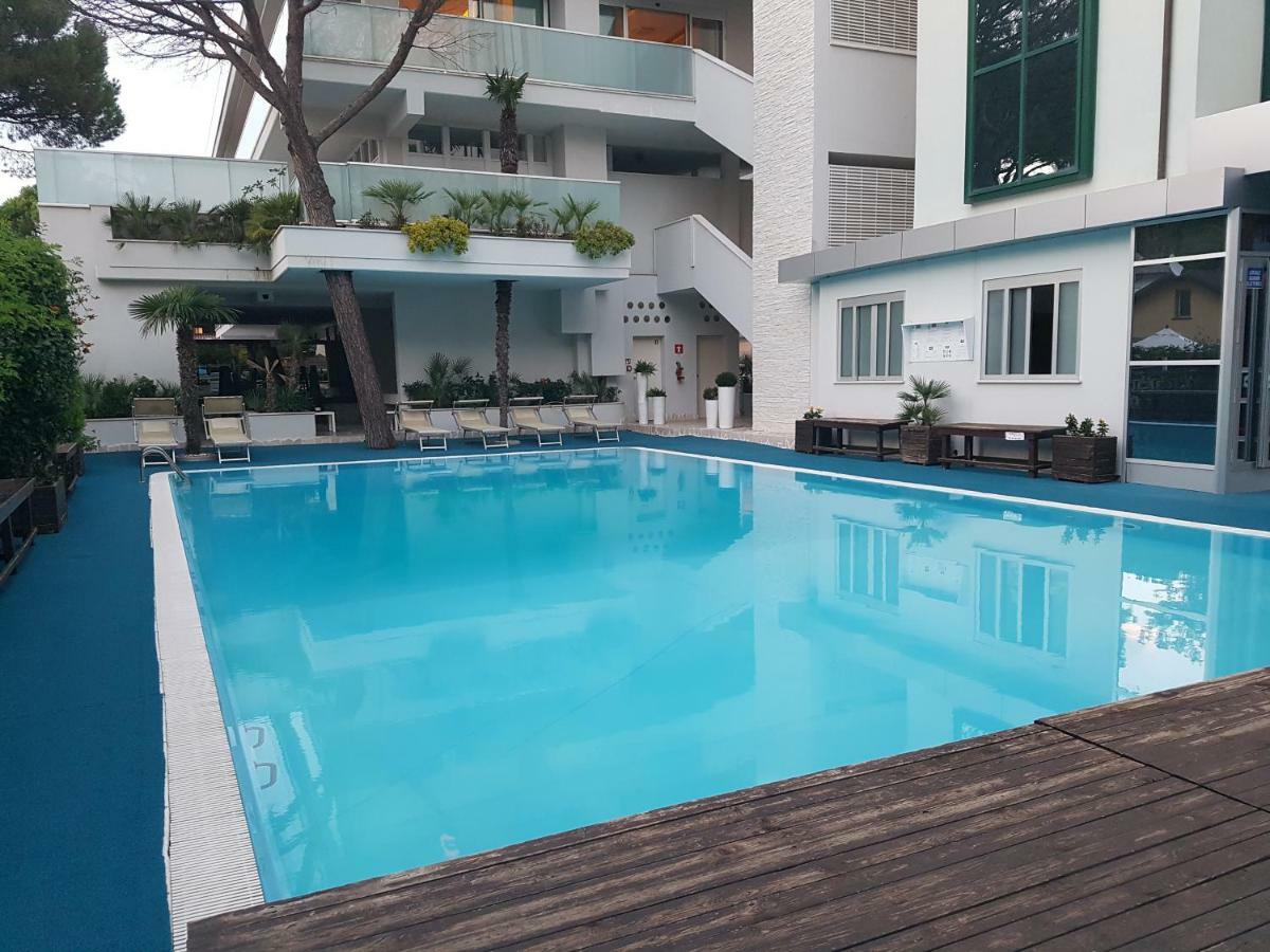 Hotel Sorriso 밀라노마리티마 외부 사진