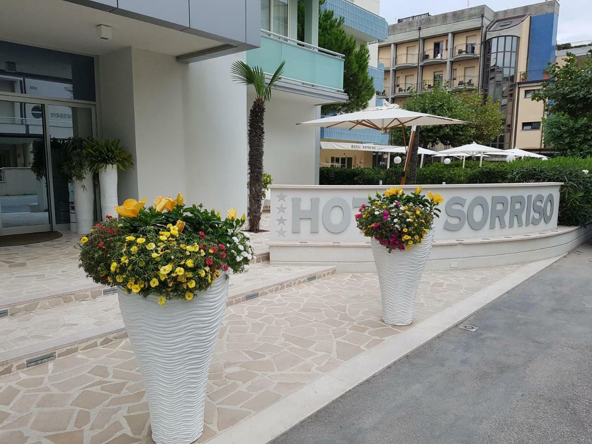Hotel Sorriso 밀라노마리티마 외부 사진